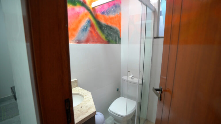Sequência 03.00_01_47_18.Quadro017